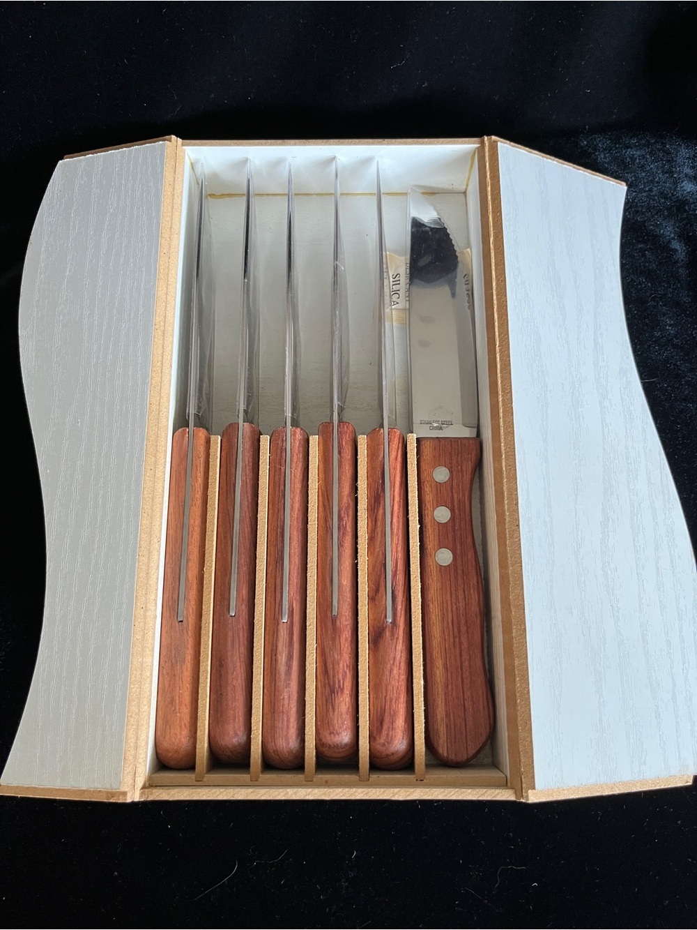 Niagara Cutlery Rosewood 6-Piece Steak Knife Set in Display box New